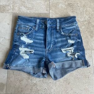 American Eagle ripped jean shorts: size 00, stretchy comfy jean shorts